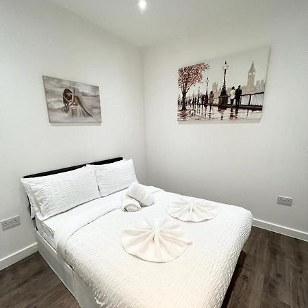 Immaculate Flat In West Croydon Apartment ภายนอก รูปภาพ